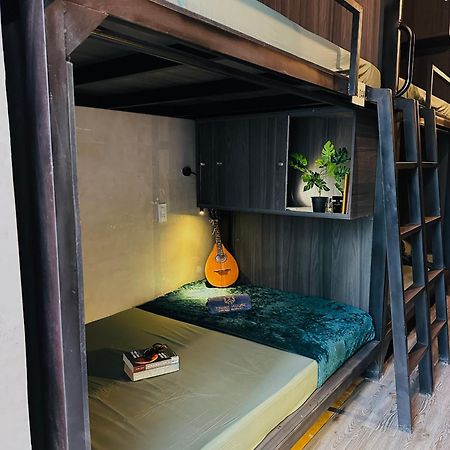 T Zone Hostel - Quiet Place, Near China Town,Ho Thi Ky Street Food,Cafe,Beer Хошимін Екстер'єр фото